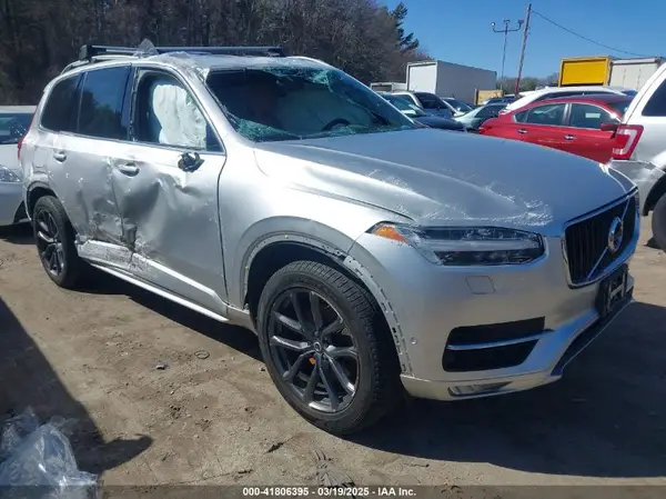 YV4A22PK3J1204270 2018 VOLVO XC90 - Image 1