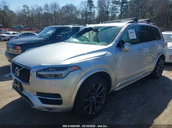 YV4A22PK3J1204270 2018 VOLVO XC90 - Image 2