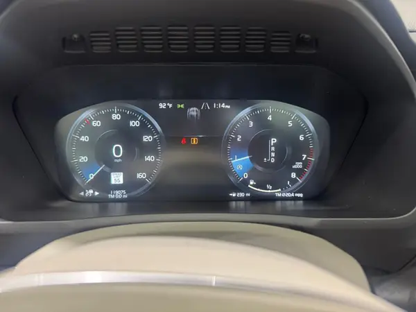 YV4A22PK3J1207296 2018 VOLVO XC90 - Image 8
