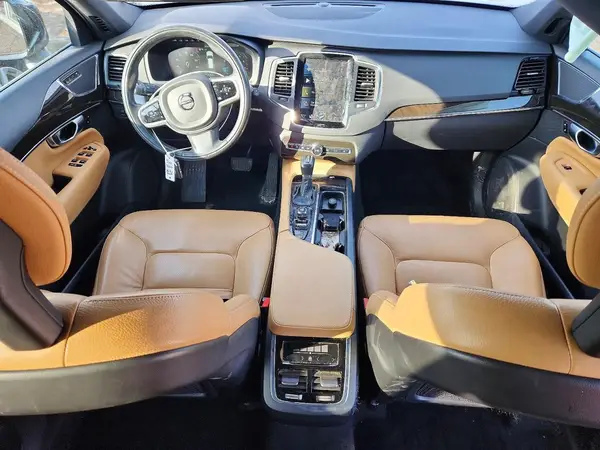 YV4A22PK3J1219318 2018 VOLVO XC90 - Image 8