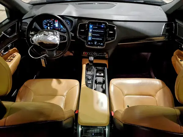 YV4A22PK3J1333268 2018 VOLVO XC90 - Image 8