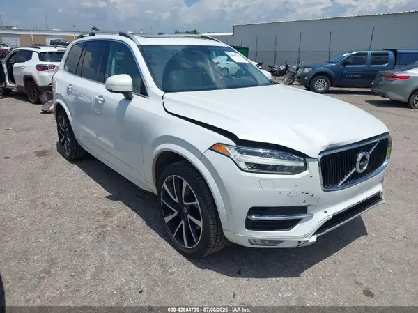 YV4A22PK3J1334310 2018 VOLVO XC90 - Image 1