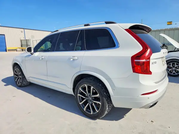 YV4A22PK3J1372510 2018 VOLVO XC90 - Image 2