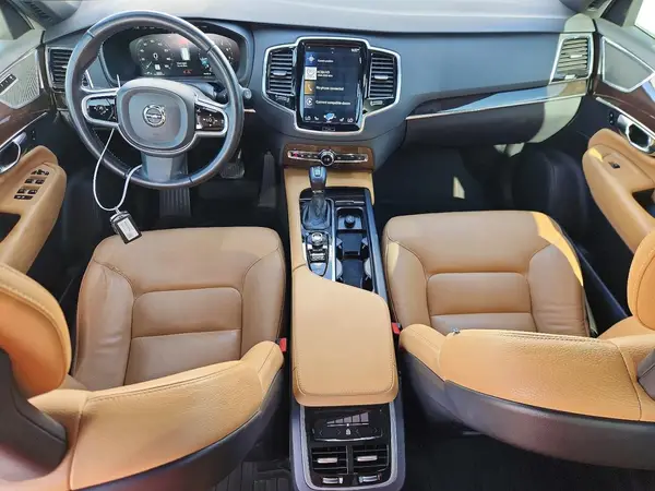 YV4A22PK3J1372510 2018 VOLVO XC90 - Image 8