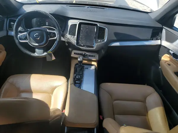 YV4A22PK3J1389792 2018 VOLVO XC90 - Image 8
