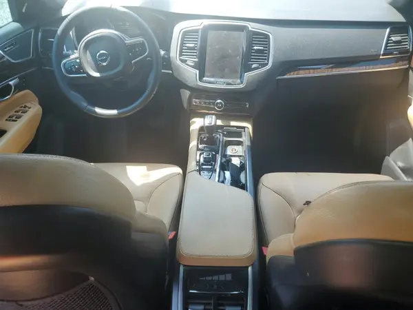 YV4A22PK3J1391669 2018 VOLVO XC90 - Image 8