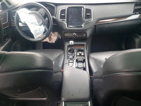 YV4A22PK3K1419018 2019 VOLVO XC90 - Image 8