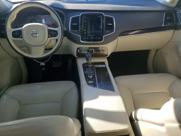 YV4A22PK3K1419083 2019 VOLVO XC90 - Image 8