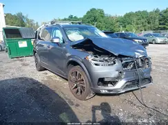 YV4A22PK3K1439530 2019 VOLVO XC90