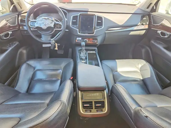 YV4A22PK3K1442864 2019 VOLVO XC90 - Image 8