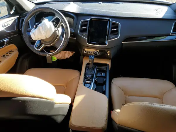 YV4A22PK3K1456926 2019 VOLVO XC90 - Image 8