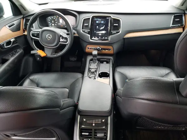 YV4A22PK3M1711013 2021 VOLVO XC90 - Image 8
