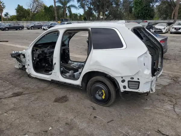YV4A22PK3M1739796 2021 VOLVO XC90 - Image 2