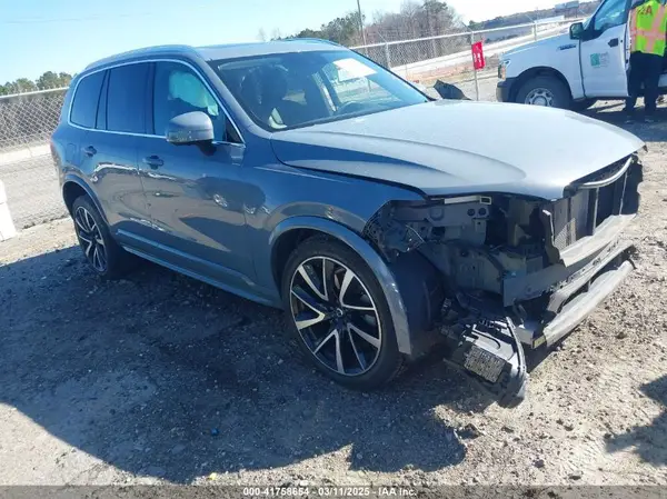 YV4A22PK3N1841830 2022 VOLVO XC90 - Image 1