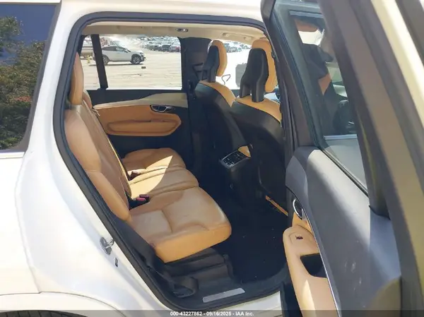 YV4A22PK4G1034865 2016 VOLVO XC90 - Image 8