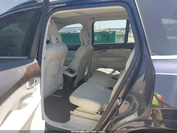 YV4A22PK4G1077750 2016 VOLVO XC90 - Image 8
