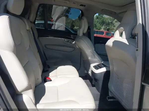 YV4A22PK4G1087114 2016 VOLVO XC90 - Image 8