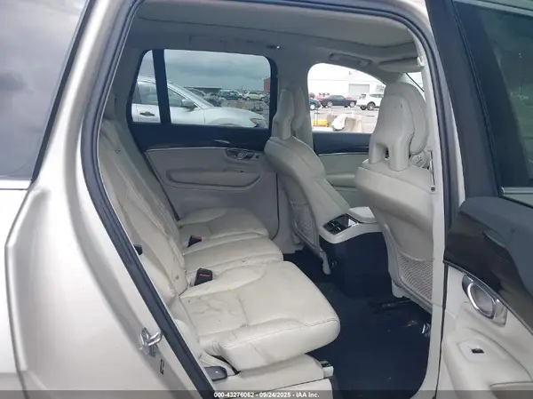 YV4A22PK4H1123336 2017 VOLVO XC90 - Image 8