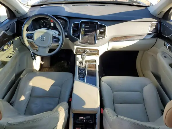 YV4A22PK4H1129900 2017 VOLVO XC90 - Image 8