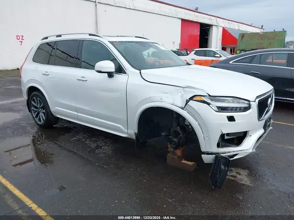 YV4A22PK4H1133719 2017 VOLVO XC90 - Image 1