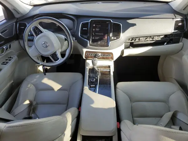 YV4A22PK4H1148706 2017 VOLVO XC90 - Image 8
