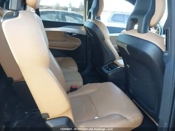 YV4A22PK4H1165800 2017 VOLVO XC90 - Image 8