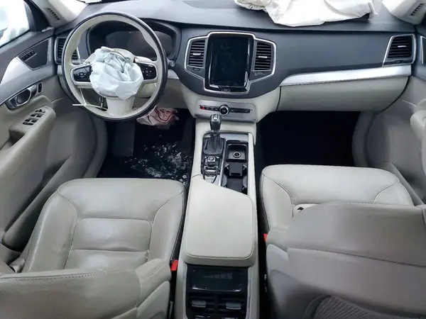 YV4A22PK4J1194333 2018 VOLVO XC90 - Image 8