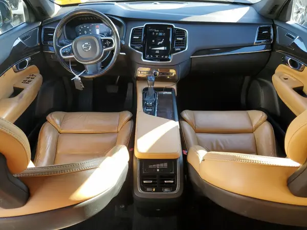 YV4A22PK4J1218386 2018 VOLVO XC90 - Image 8