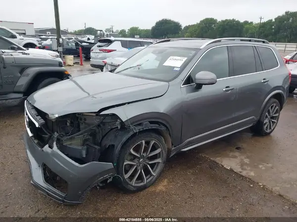 YV4A22PK4J1322277 2018 VOLVO XC90 - Image 2