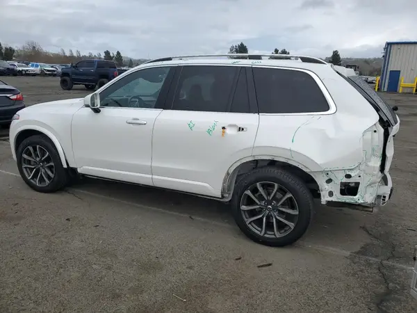 YV4A22PK4J1327124 2018 VOLVO XC90 - Image 2