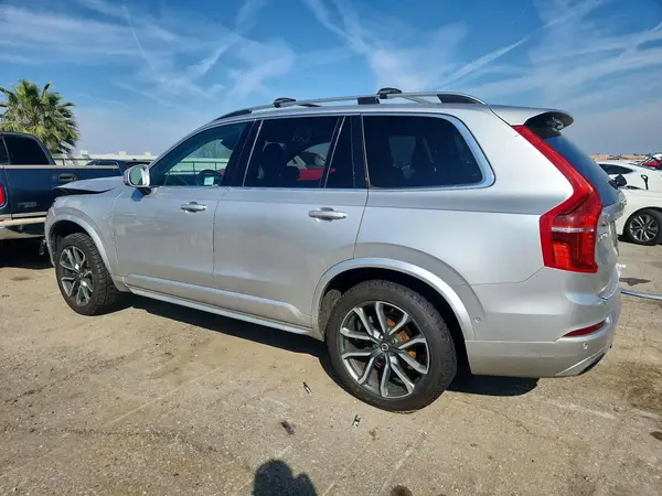 YV4A22PK4J1368921 2018 VOLVO XC90 - Image 2