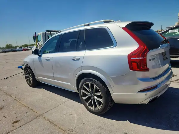 YV4A22PK4J1372452 2018 VOLVO XC90 - Image 2