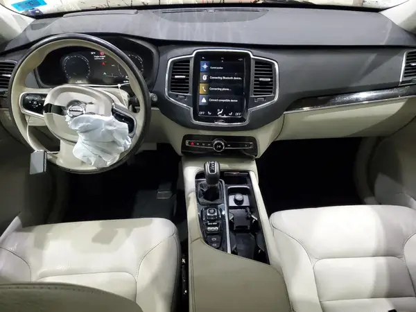YV4A22PK4K1447992 2019 VOLVO XC90 - Image 8
