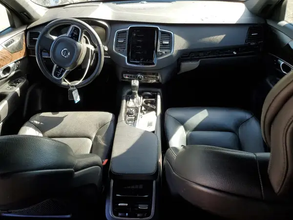 YV4A22PK4K1452593 2019 VOLVO XC90 - Image 8