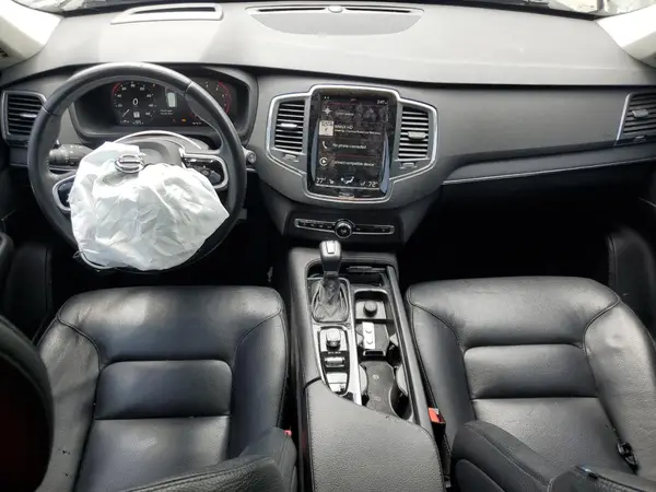 YV4A22PK4L1546216 2020 VOLVO XC90 - Image 8
