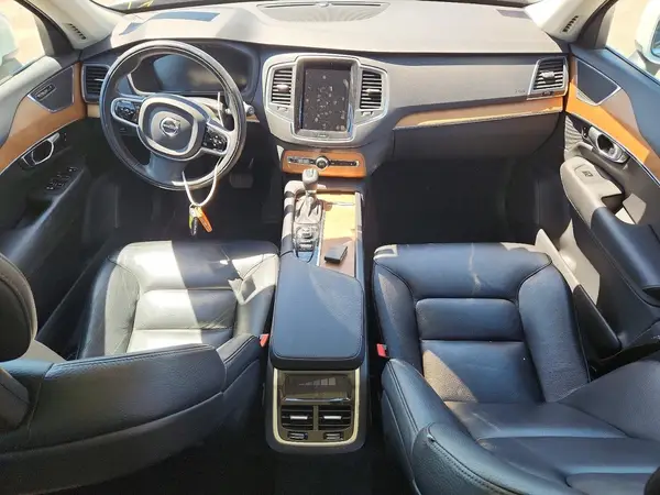 YV4A22PK4M1679284 2021 VOLVO XC90 - Image 8