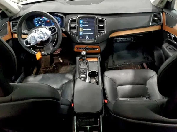 YV4A22PK4M1688356 2021 VOLVO XC90 - Image 8