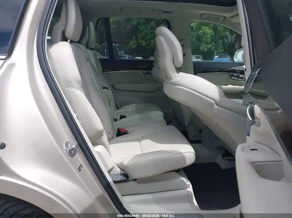 YV4A22PK5G1031070 2016 VOLVO XC90 - Image 8