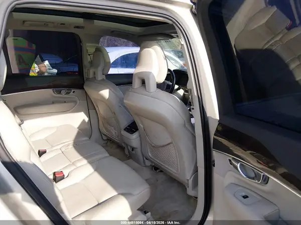 YV4A22PK5G1032364 2016 VOLVO XC90 - Image 8