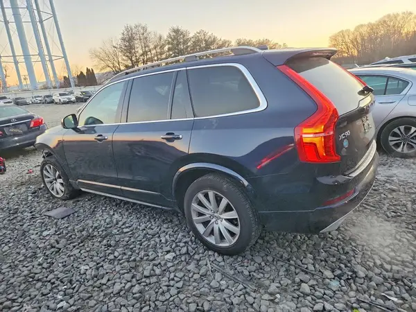 YV4A22PK5G1042117 2016 VOLVO XC90 - Image 2