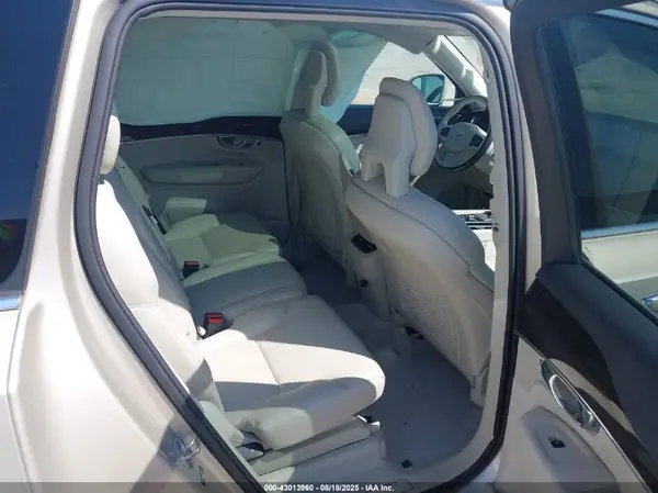 YV4A22PK5G1047821 2016 VOLVO XC90 - Image 8