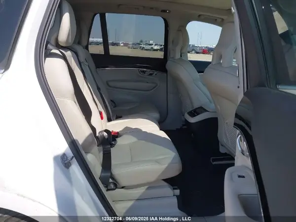 YV4A22PK5G1064926 2016 VOLVO XC90 - Image 8