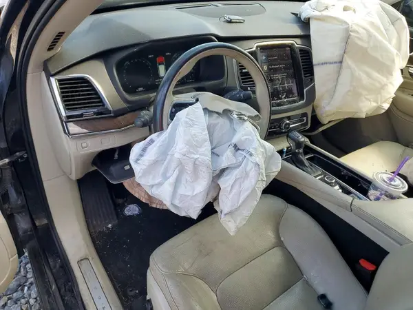 YV4A22PK5G1065266 2016 VOLVO XC90 - Image 8