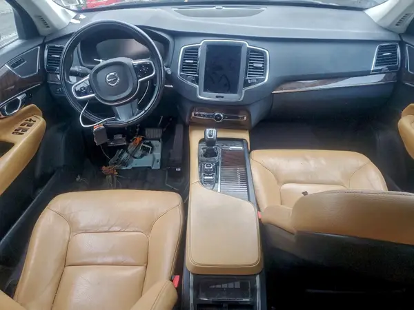 YV4A22PK5G1069205 2016 VOLVO XC90 - Image 8