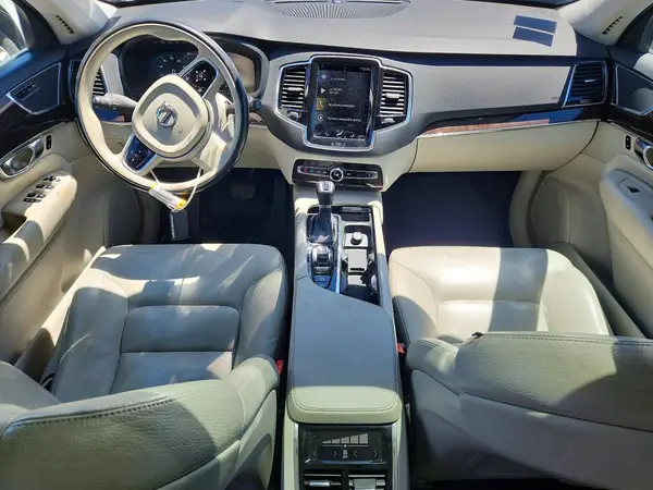 YV4A22PK5G1071939 2016 VOLVO XC90 - Image 8