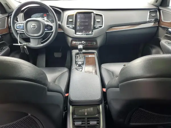 YV4A22PK5G1073075 2016 VOLVO XC90 - Image 8