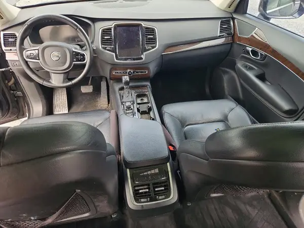 YV4A22PK5G1075022 2016 VOLVO XC90 - Image 8
