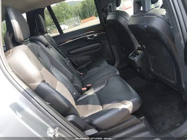 YV4A22PK5G1088627 2016 VOLVO XC90 - Image 8
