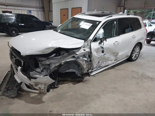 YV4A22PK5H1106836 2017 VOLVO XC90 - Image 2