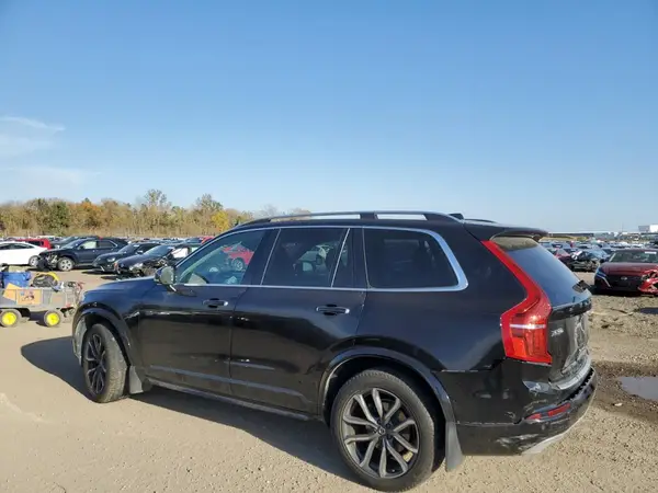 YV4A22PK5H1110093 2017 VOLVO XC90 - Image 2